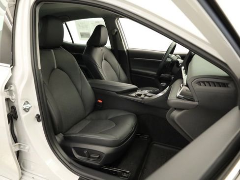 Used 2024 Toyota Camry XSE image 30