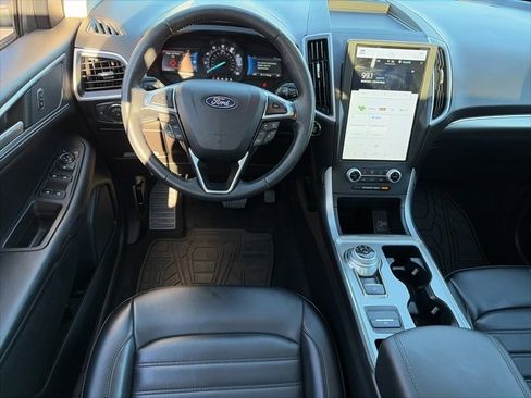 Used 2022 Ford Edge SEL w/ Convenience Package image 12