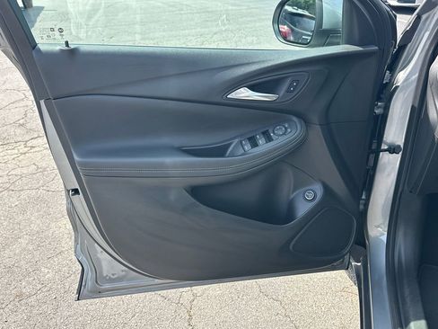 Used 2024 Buick Encore GX Preferred w/ Comfort Package FWD image 11