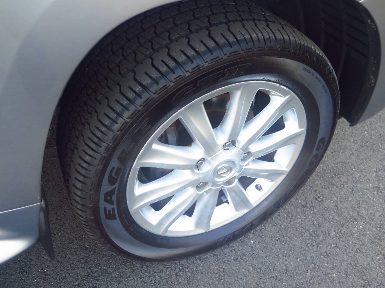 Used 2008 Lexus LX 570 4WD w/ Technology Pkg image 40
