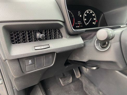 Used 2025 Honda CR-V LX image 11