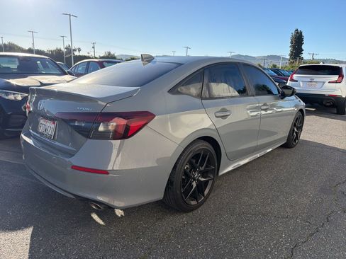 Used 2025 Honda Civic Sport image 4