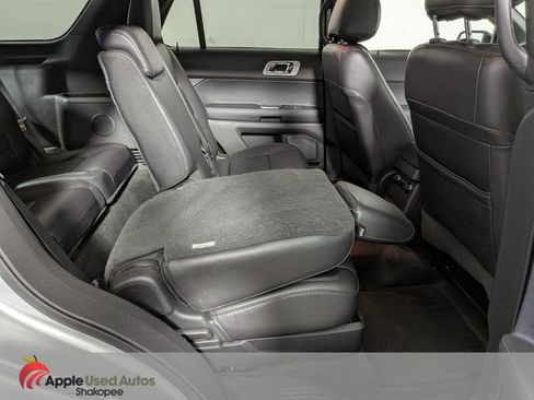 Used 2015 Ford Explorer XLT w/ Equipment Group 202A AWD/4WD image 45