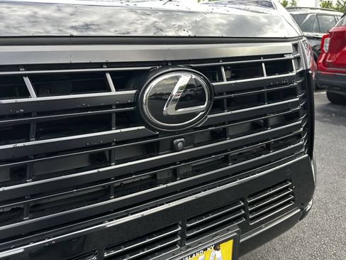 Used 2024 Lexus GX 550 w/ Accessory Package (Z1) AWD/4WD image 10