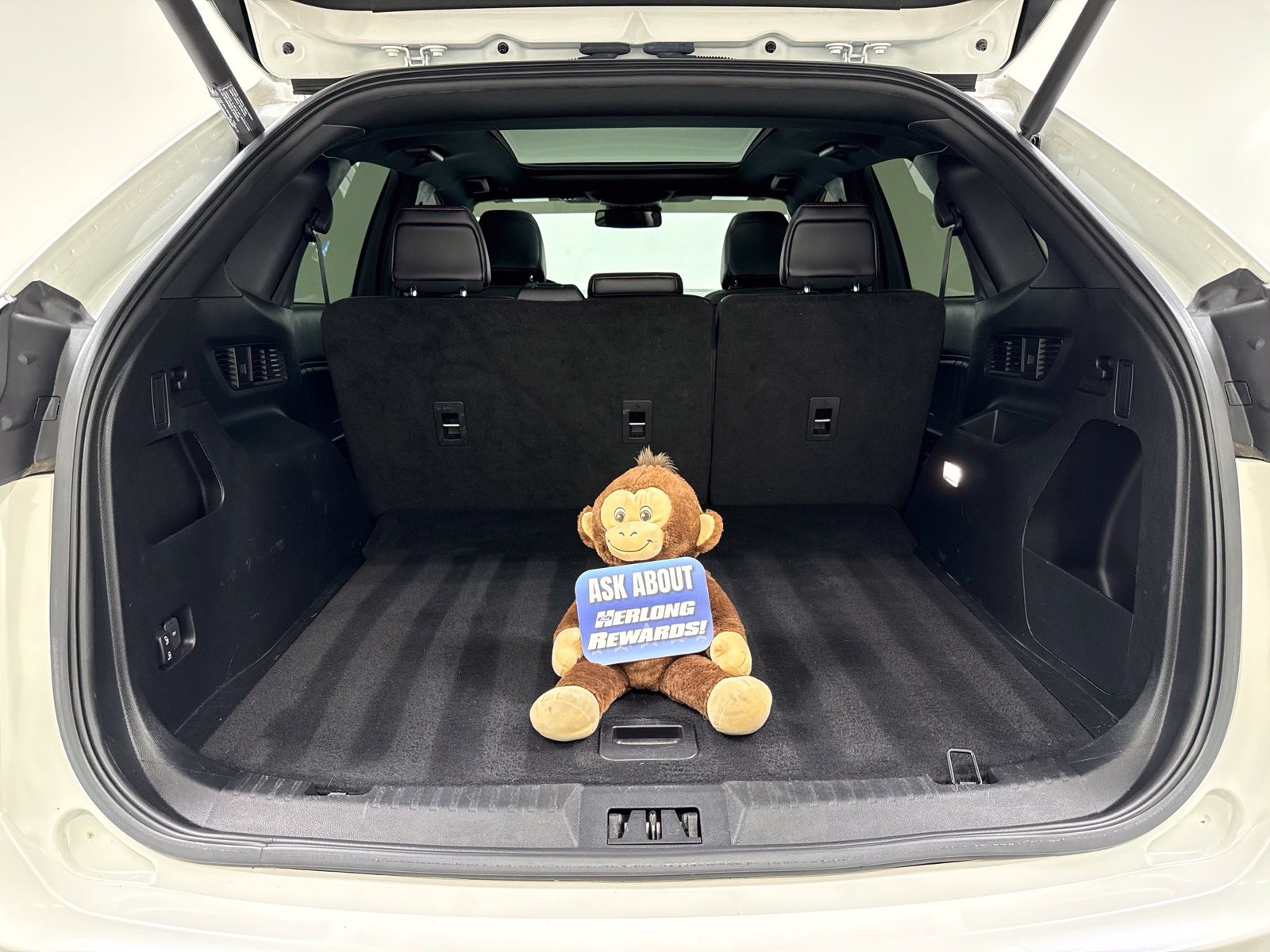 Used 2022 Ford Edge ST-Line AWD/4WD image 8
