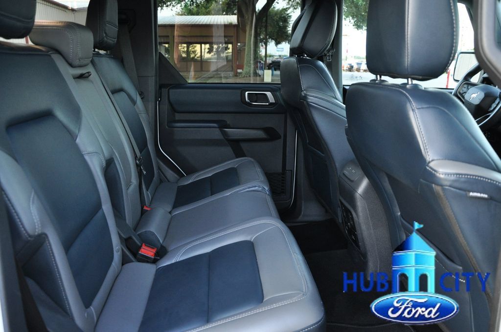 Used 2024 Ford Bronco Outer Banks AWD/4WD image 14