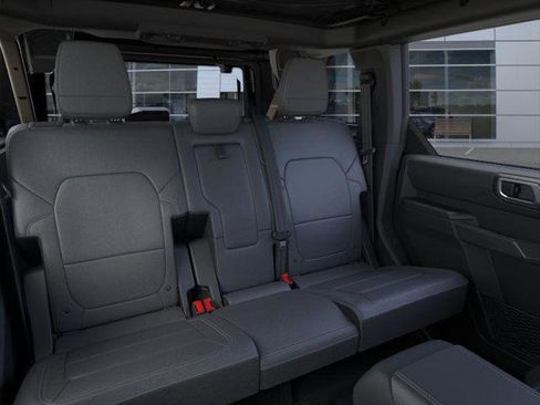 New 2025 Ford Bronco Badlands image 11