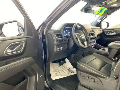 Used 2023 GMC Yukon SLT w/ SLT Premium Package AWD/4WD image 31