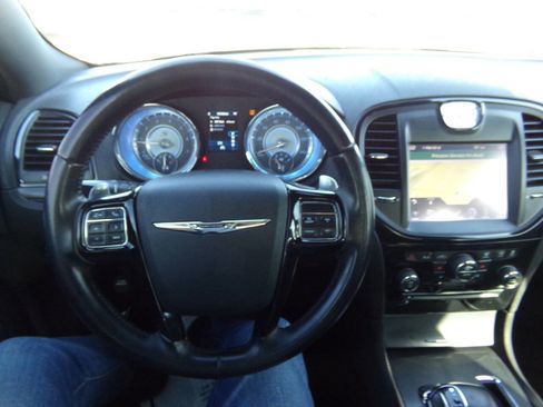 Used 2014 Chrysler 300 S image 43
