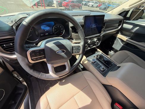 Used 2024 Ford Expedition Max XLT AWD/4WD image 7