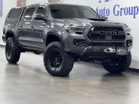 Used 2020 Toyota Tacoma TRD Pro image 1