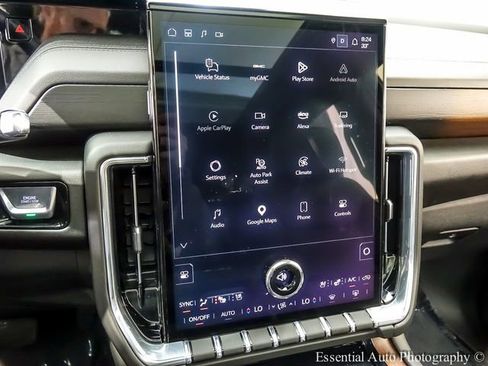 Certified 2025 GMC Yukon XL Denali image 16