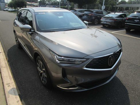 Certified 2024 Acura MDX SH-AWD w/ Technology Package image 4