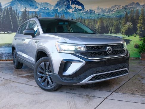 Used 2022 Volkswagen Taos S image 3