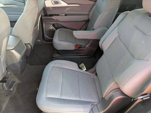 New 2026 Ford Explorer Active AWD/4WD image 16