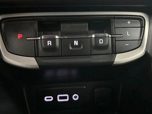 Used 2023 GMC Terrain SLE w/ LPO, Floor Liner Package AWD/4WD image 12