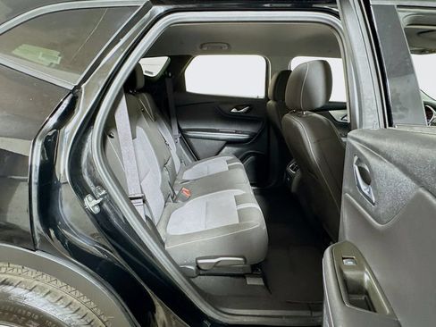 Certified 2025 Chevrolet Blazer LT FWD image 25