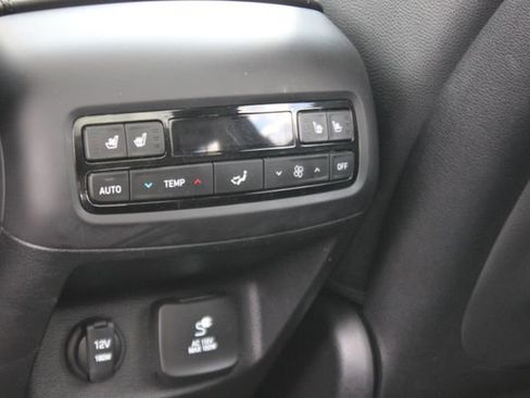 Used 2023 Hyundai Palisade Limited AWD/4WD image 26