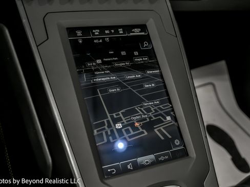 Used 2023 Lamborghini Huracan EVO image 33