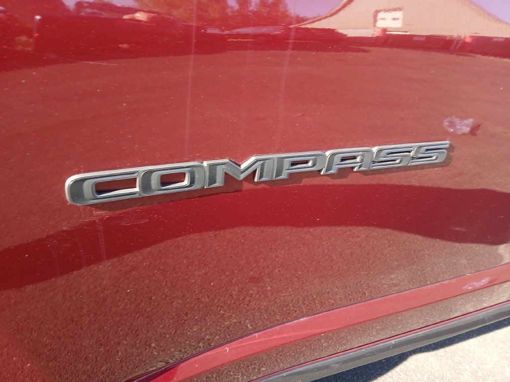 Used 2022 Jeep Compass High Altitude AWD/4WD image 32