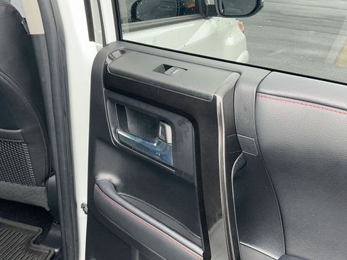 Certified 2024 Toyota 4Runner TRD Off-Road Premium w/ TRD Black Wheel Package (TMS) AWD/4WD image 30