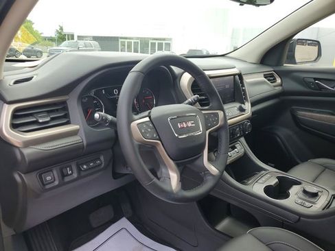Used 2023 GMC Acadia Denali w/ Denali Ultimate Package AWD/4WD image 8