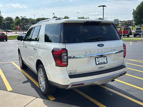 Used 2023 Ford Expedition Limited AWD/4WD image 7