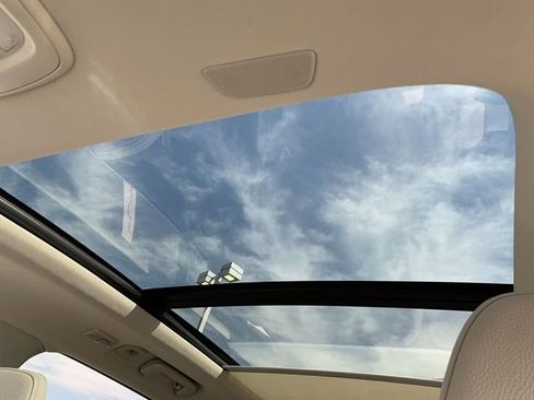 Used 2024 Volvo XC90 B5 Plus AWD/4WD image 29