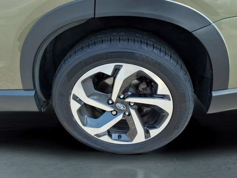 Used 2023 Subaru Forester Touring AWD/4WD image 16