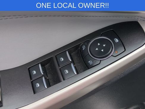 Used 2023 Ford Explorer XLT w/ Equipment Group 202A AWD/4WD image 14