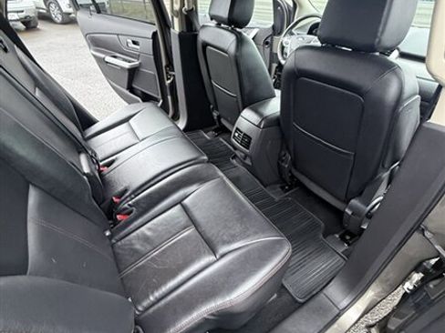 Used 2013 Ford Edge SEL image 28