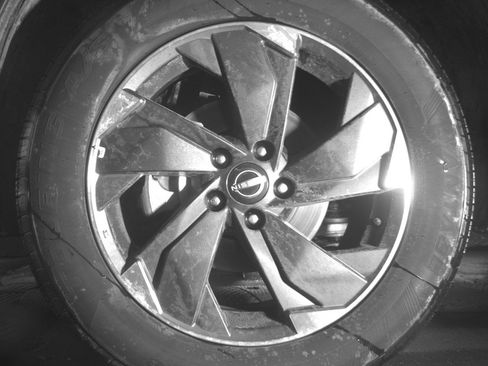 Used 2025 Nissan Rogue SV image 12