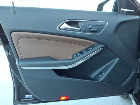 Used 2015 Mercedes-Benz GLA 250 4MATIC image 12