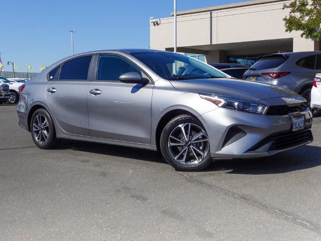 Used 2022 Kia Forte LXS FWD image 5