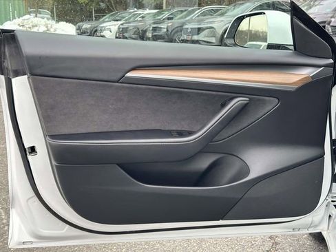 Used 2023 Tesla Model 3 Standard Range image 13