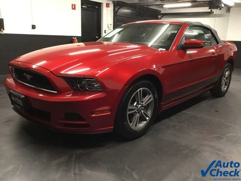 Used 2013 Ford Mustang Premium RWD image 16