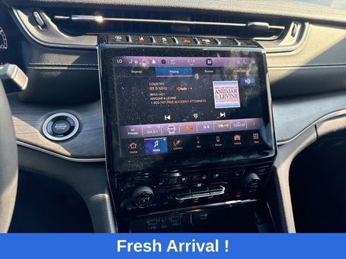 Used 2023 Jeep Grand Cherokee Limited w/ Luxury Tech Group II AWD/4WD image 26