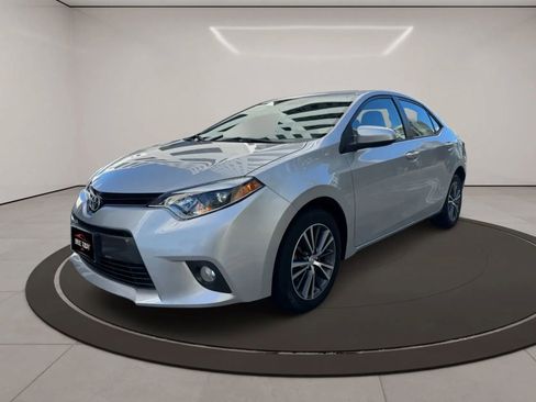 Used 2016 Toyota Corolla LE image 3