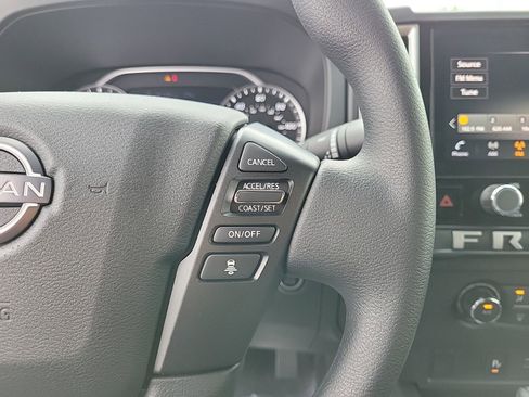 Used 2025 Nissan Frontier SV w/ Tow Package image 23