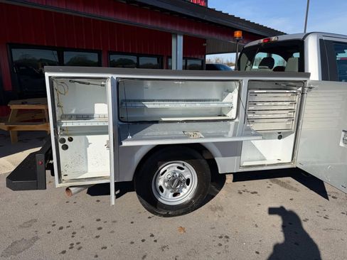 Used 2017 Ford F250 XL w/ Power Equipment Group image 12