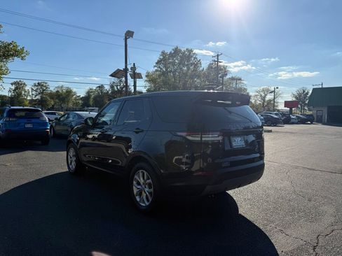 Used 2020 Land Rover Discovery SE image 5