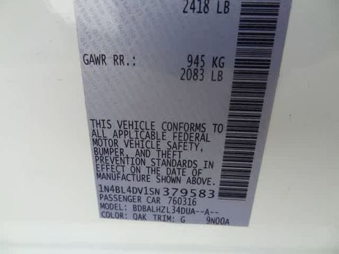 Used 2025 Nissan Altima 2.5 SV FWD image 35