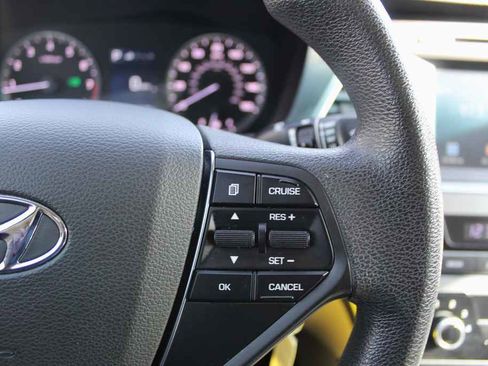 Used 2017 Hyundai Sonata SE image 16