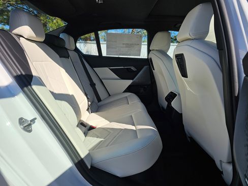 New 2025 BMW 530i xDrive image 14