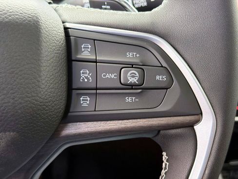 New 2026 Jeep Grand Cherokee Limited w/ Limited Altitude Package AWD/4WD image 14