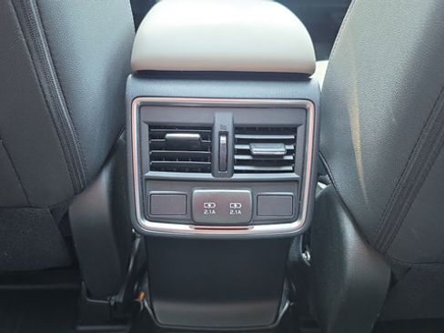 Used 2023 Subaru Forester Premium AWD/4WD image 13