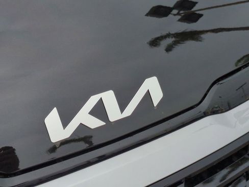 Used 2026 Kia Sportage EX w/ EX Panoramic Sunroof Package image 29