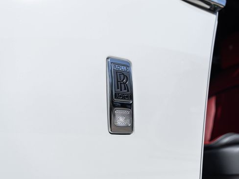 Used 2024 Rolls-Royce Spectre w/ Spectre Launch Package image 18