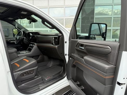 Used 2024 GMC Sierra 3500 AT4 w/ AT4 Premium Plus Package image 19