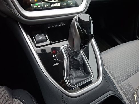 Certified 2025 Subaru Outback Premium image 15